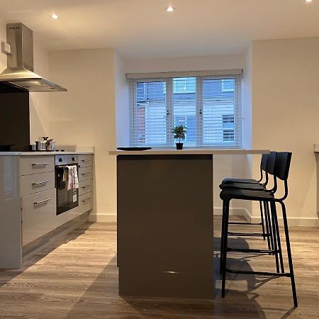 Superb Modern Flat In Northampton, Parking &Ev Apartment Екстериор снимка