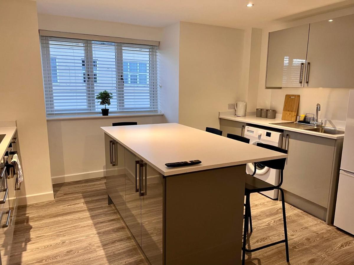 Superb Modern Flat In Northampton, Parking &Ev Apartment Екстериор снимка